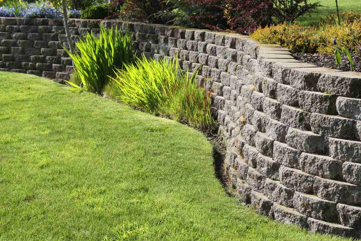 Types and Importance of Weep Holes in the Retaining Walls